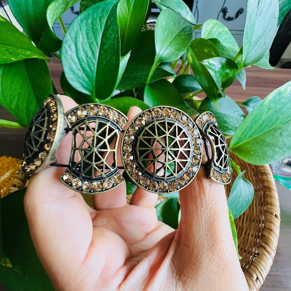 Rhinestone Detail Bracelet